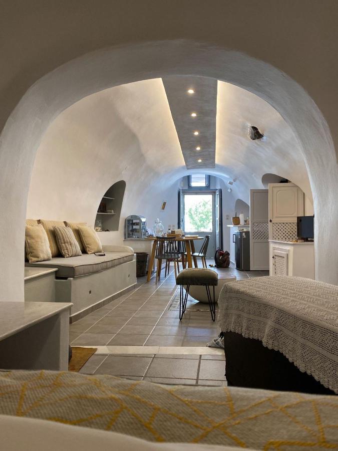 Cave House Martrona Villa Foinikia  Exterior photo