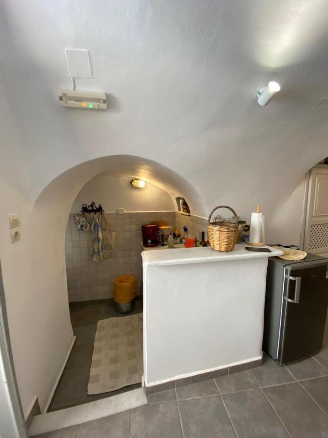 Cave House Martrona Villa Foinikia  Exterior photo
